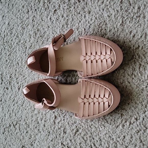 Old Navy Toddler Girl's Sandals - Picture 1 of 8